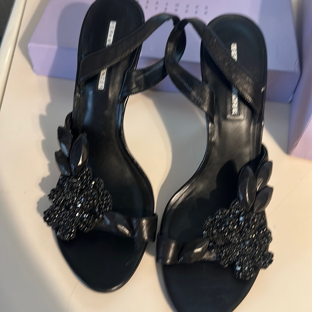 Vera Wang lavender shoes